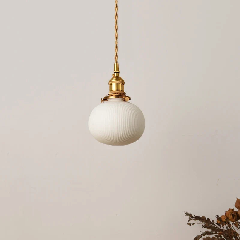 Vintage Ceramic Pendant Light Gold White Elegant Home Lighting